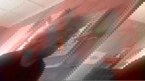 Beppe Grillo se la prende con Sandro Piccinini: «Perché dobbiamo vedere le partite con questi due?» | VIDEO