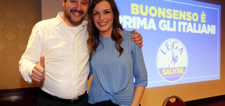 Lucia Borgonzoni, critica dal padre