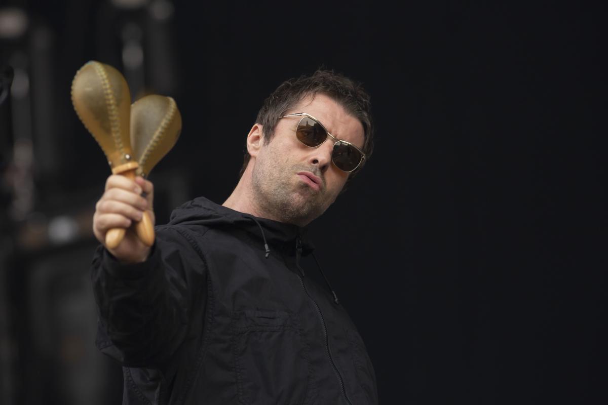 Liam Gallagher scrive a Noel: «Ti perdono, facciamo tornare grandi gli Oasis» article-post
