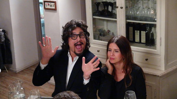 «La location fa schifo, il menù non è di qualità». Un ristoratore vuole denunciare lo Chef Alessandro Borghese