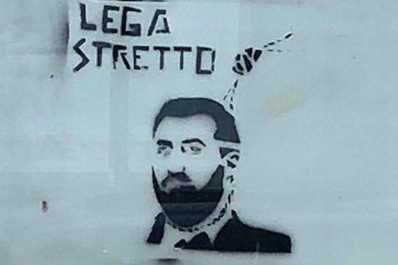 Torino, Salvini con il cappio al collo: le consigliere M5S rifiutano di manifestare solidarietà article-post