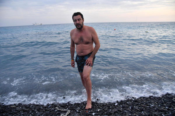 Salvini vara l’esperimento “spiagge sicure”, 2 milioni di fondi a 54 comuni