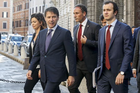 Travaglio e l’intervista a Giuseppe Conte: «La prima notizia è che esiste, la seconda che parla» article-post