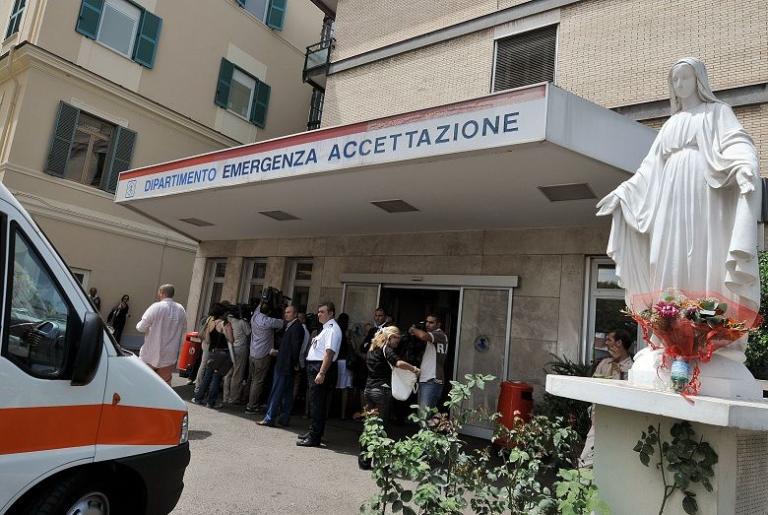 Roma, bimba rom ferita da un colpo di pistola ad aria compressa: è grave