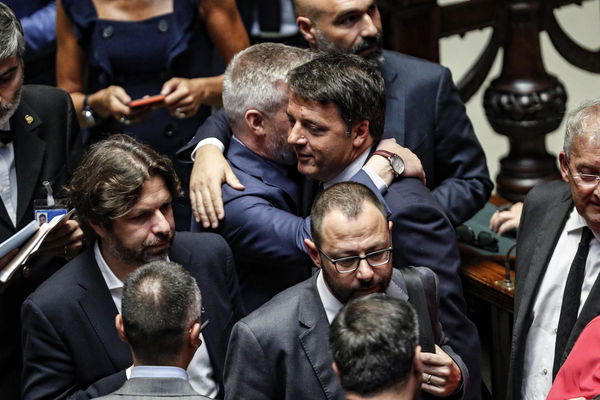 L’Aventino di Renzi a cena con 150 esponenti Pd (a 50 euro a testa)