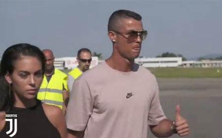 Cristiano Ronaldo è arrivato a sorpresa a Torino | VIDEO article-post