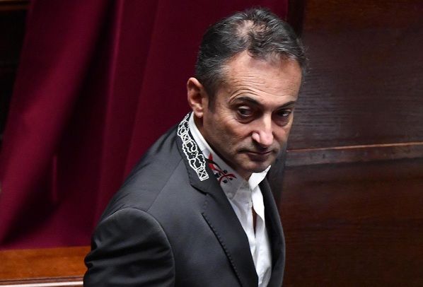 Il deputato M5S assenteista: «Non vado in Parlamento, faccio politica in barca» article-post