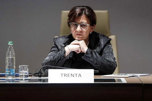 Il M5S approva lo «strumento di morte» (così li chiamava) e «supercazzola» F-35