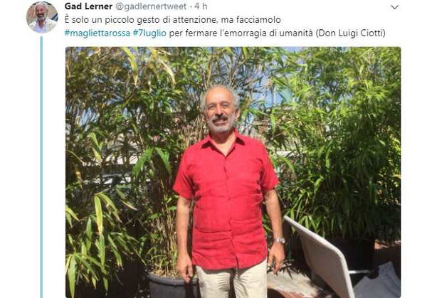 Gad Lerner indossa la maglia rossa per i migranti, e viene coperto di insulti sul web