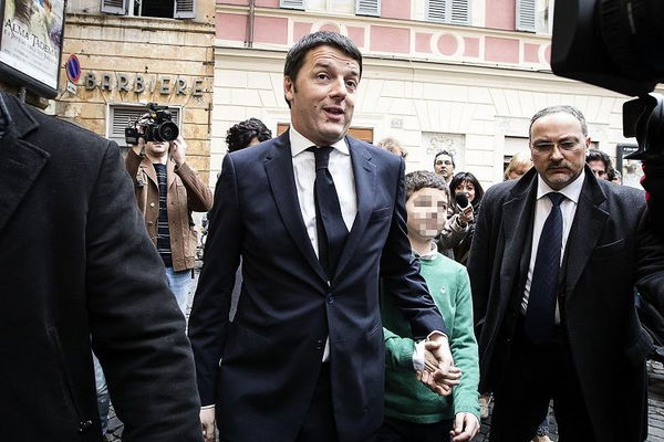 Renzi bloccherà piazza Duomo a Firenze per il suo docufilm il 21 agosto