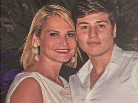 Il figlio di Simona Ventura e Stefano Bettarini accoltellato, nella notte fermate 4 persone article-post