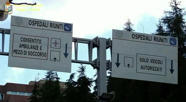 L’ospedale di Reggio Calabria dove, al posto del gesso, si usa il cartone