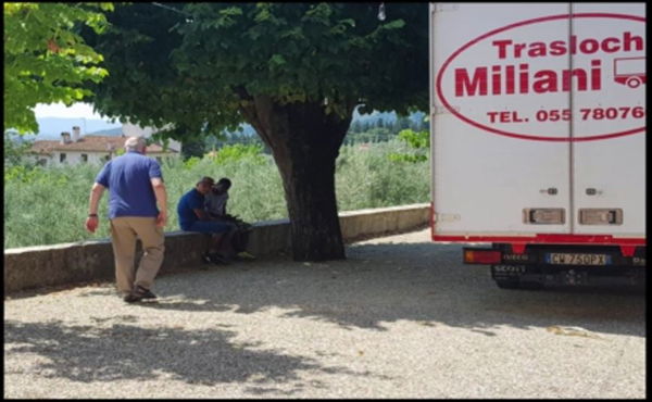 Il prete accusato di pedofilia confessa e minimizza: «Ci penserà il Signore» | VIDEO