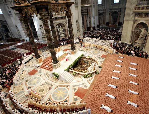 Migranti, la guerra dei preti italiani contro Salvini raccontata dal Guardian