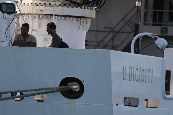 Perché Salvini non poteva impedire lo sbarco dei migranti dalla nave Diciotti