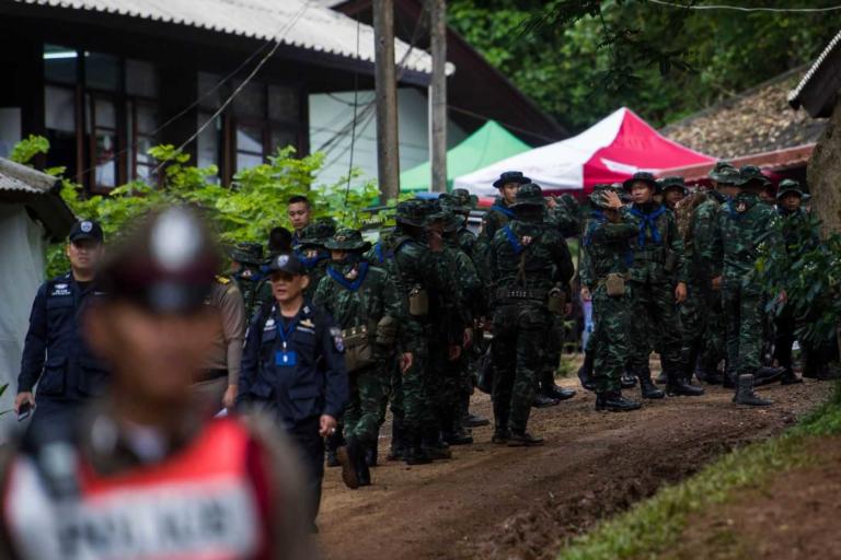 Sono iniziate le operazioni di recupero dei ragazzi intrappolati nella grotta in Thailandia