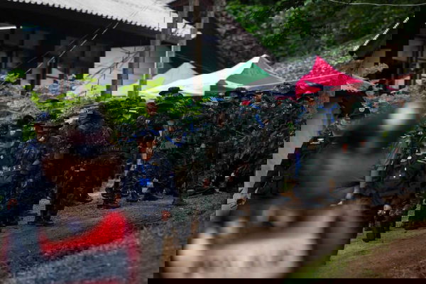 Sono iniziate le operazioni di recupero dei ragazzi intrappolati nella grotta in Thailandia