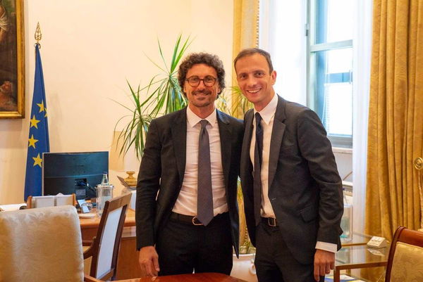 Saviano dice che Toninelli è un burattino di Salvini