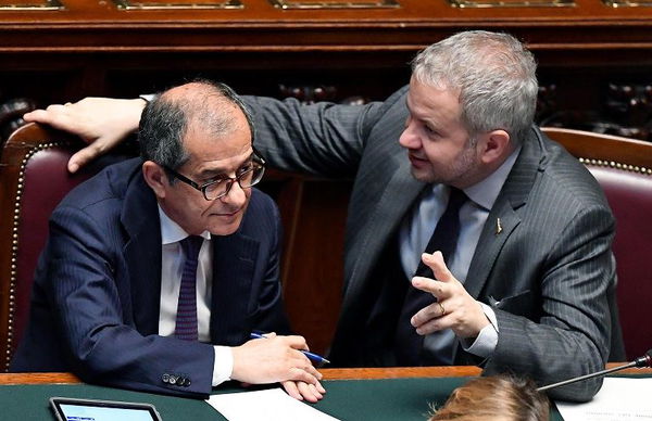 Il leghista Claudio Borghi ne è convintissimo: «L’Italia uscirà dall’Euro»