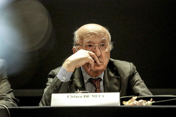 Ciriaco De Mita si ritira dalla politica: «Meglio dedicarsi ai dibattiti»