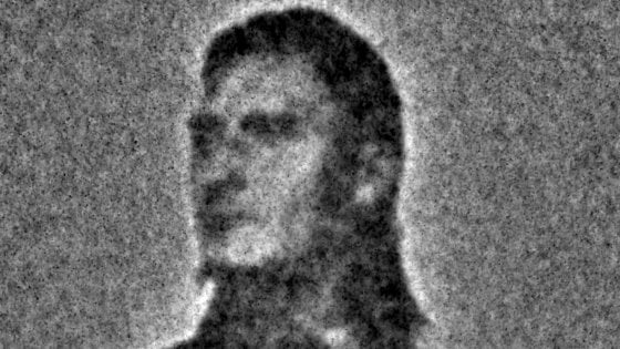 I ritratti di Francesco Totti e della Gioconda riprodotti con dei batteri