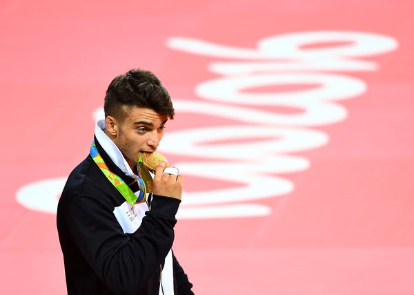 L’esercito italiano dice no alla medaglia d’oro di judo Fabio Basile per il GF Vip