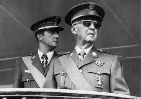 Il governo spagnolo approva il decreto per la riesumazione dei resti di Francisco Franco