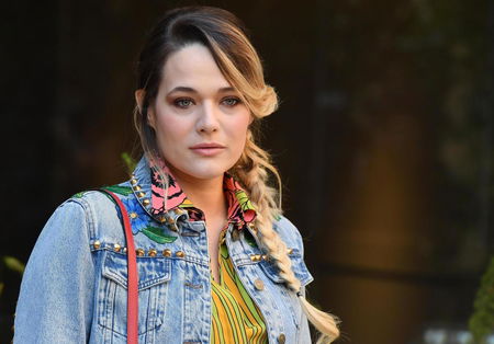 Laura Chiatti litiga sui social per i figli: «Non datemi consigli, dementi!» article-post