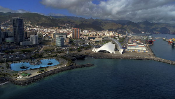 La storia dei 23 colleghi di lavoro in vacanza tutti assieme: «Lo rifaremo»