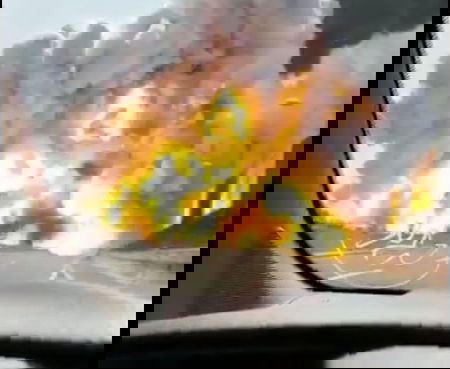 Esplosione a Bologna, l’attimo esatto in cui il fuoco avvolge l’autostrada | VIDEO article-post