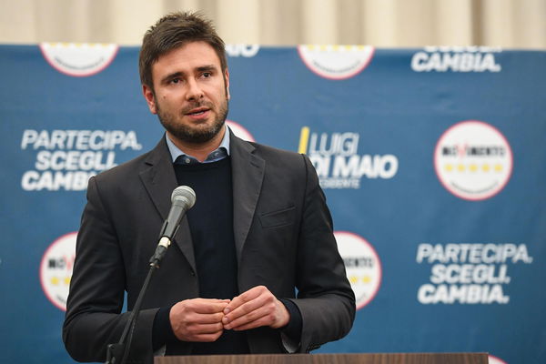 Di Battista e Meloni, l’atipica join venture per la nazionalizzazione delle autostrade