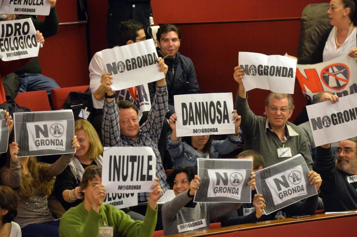Ora i No Gronda si sentono traditi da Di Maio article-post