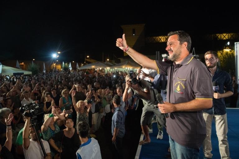 Lega e Forza Italia sempre più lontani, Salvini: «Ormai votano col Pd»