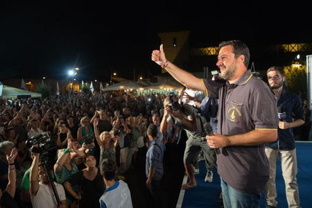 Lega e Forza Italia sempre più lontani, Salvini: «Ormai votano col Pd» article-post