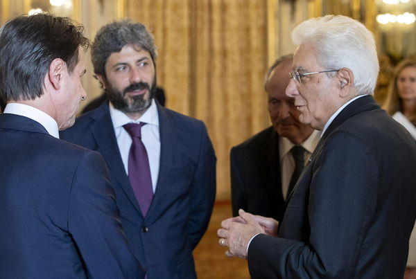 Una regia per otto città: così è stato organizzato il «Tweetstorm» contro Mattarella