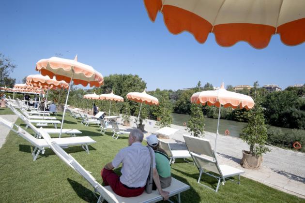 Zorro, il rom che controlla la spiaggia sul Tevere a Roma article-post