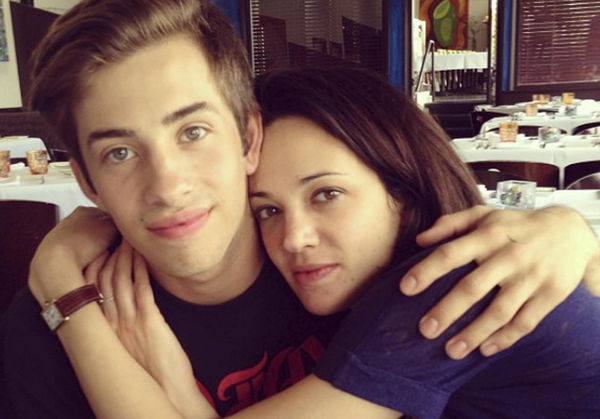 Jimmy Bennet, il grande accusatore di Asia Argento, è stato denunciato per molestie dalla sua ex