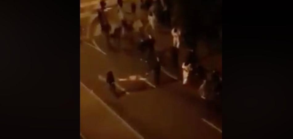 bufala migranti spaccano auto