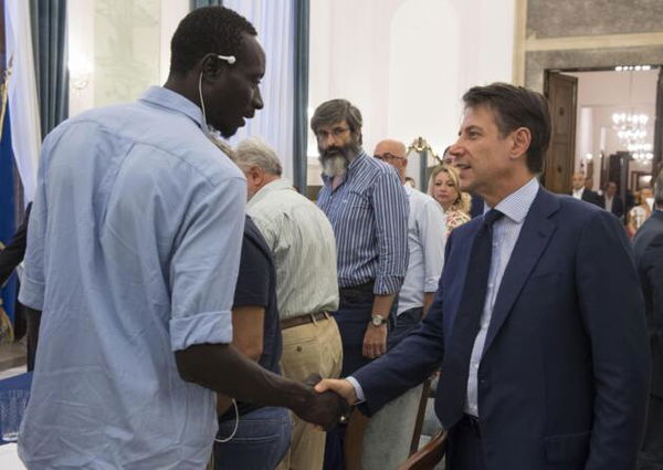 Come funziona la regolarizzazione dei migranti