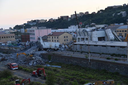 Genova, la prima ipotesi sul crollo del ponte Morandi: cos’è uno strallo article-post