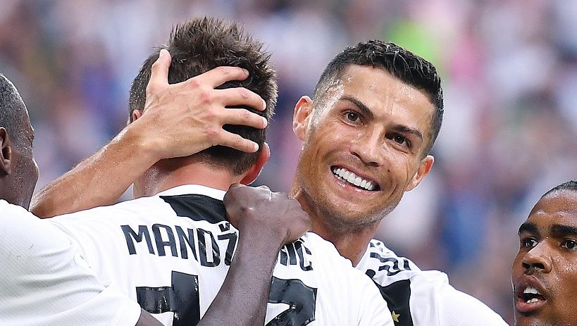 Cristiano Ronaldo, cartellino rosso clamoroso: è il primo in Champions | VIDEO article-post
