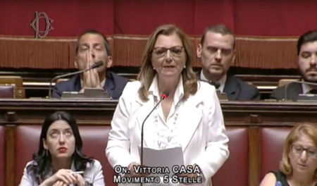 Bimbi feriti per la caduta di calcinacci a scuola, la deputata M5S Casa rischia il processo article-post