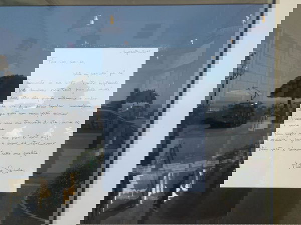 Il gelataio di Chiavari che ha fatto inc***** i no vax