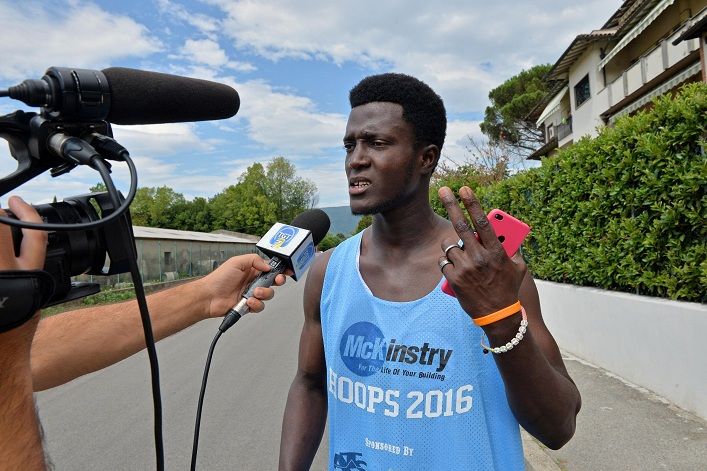 Pistoia, ragazzini di 13 anni sparano al migrante e poi spiegano: un «momento goliardico» article-post
