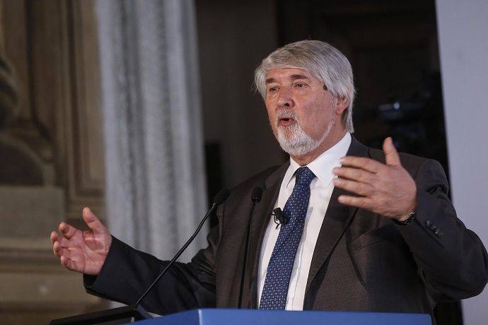 Il falso tweet del figlio di Poletti che insultava gli italiani indignati fu creato da troll russi article-post