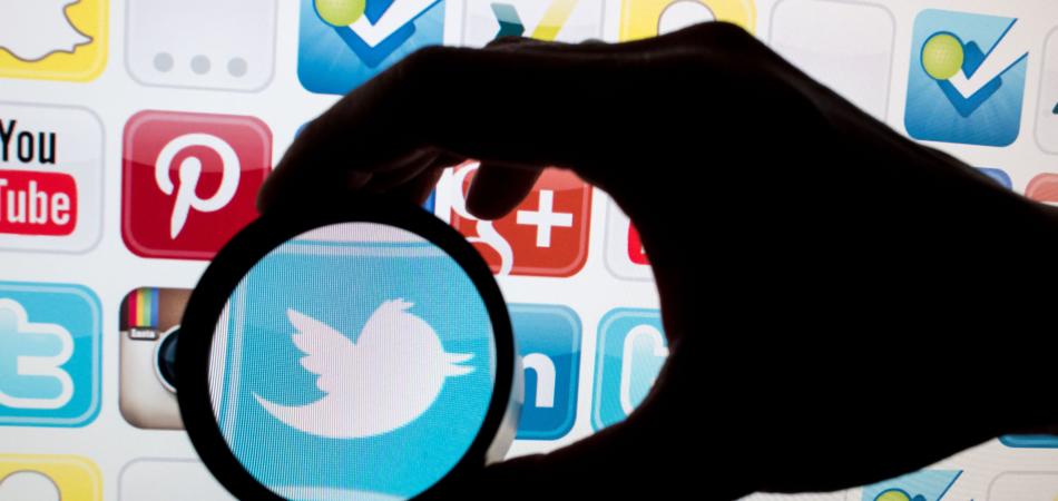 Twitter e Alex Jones