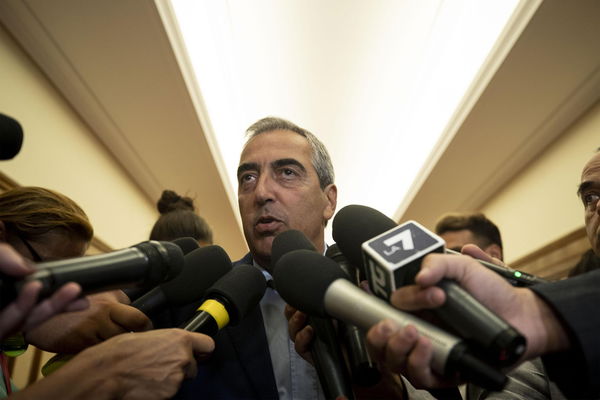 Gasparri: «L’Italia è in pericolo. Cacciare i grillini è un dovere democratico»