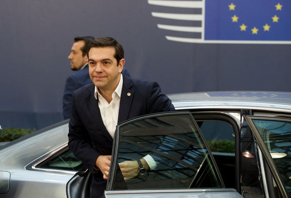 Fine della Troika, la Grecia comincia a rialzarsi. L’allarme passa all’Italia