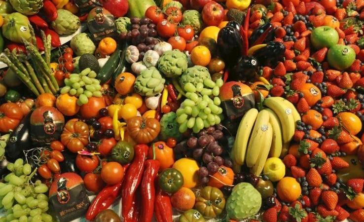 Frutta e verdura troppo brutta per essere venduta