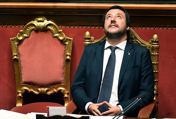 Salvini, il capretto, l’agnello e Chef Rubio: la discussione su Twitter